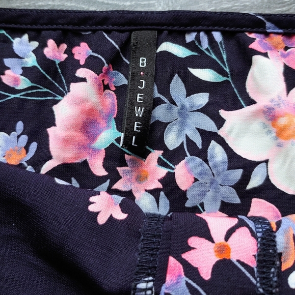 B Jewel floral peplum tank top - Picture 2 of 4